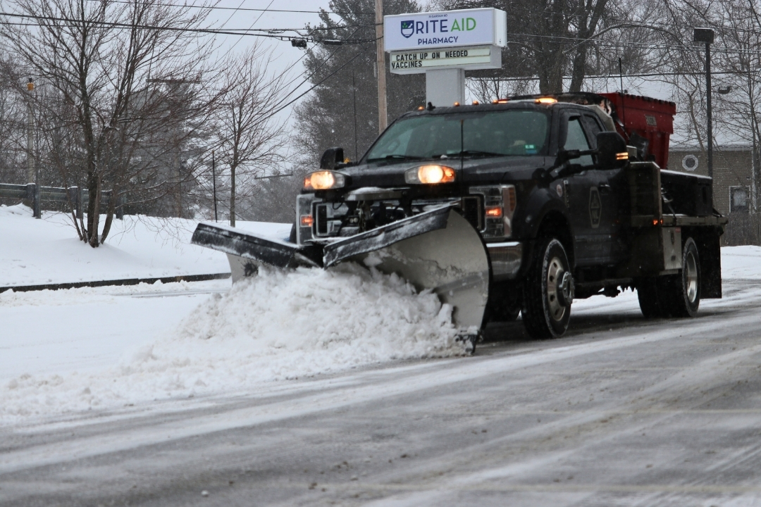Seasonal vs. Per-Push Snow Removal Contracts Compared